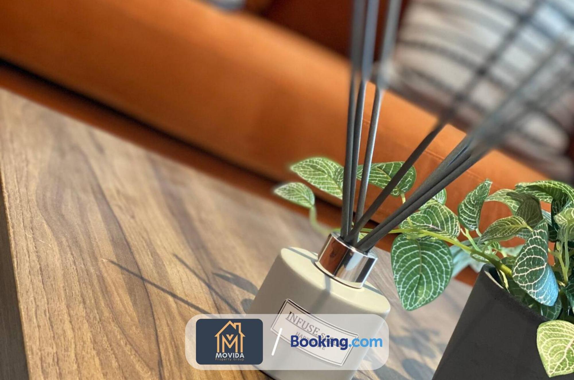Stylish Two Bed Town Centre Apartment By Movida Property Group Short Lets & Serviced Accommodation With Parking Harrogate Exteriör bild