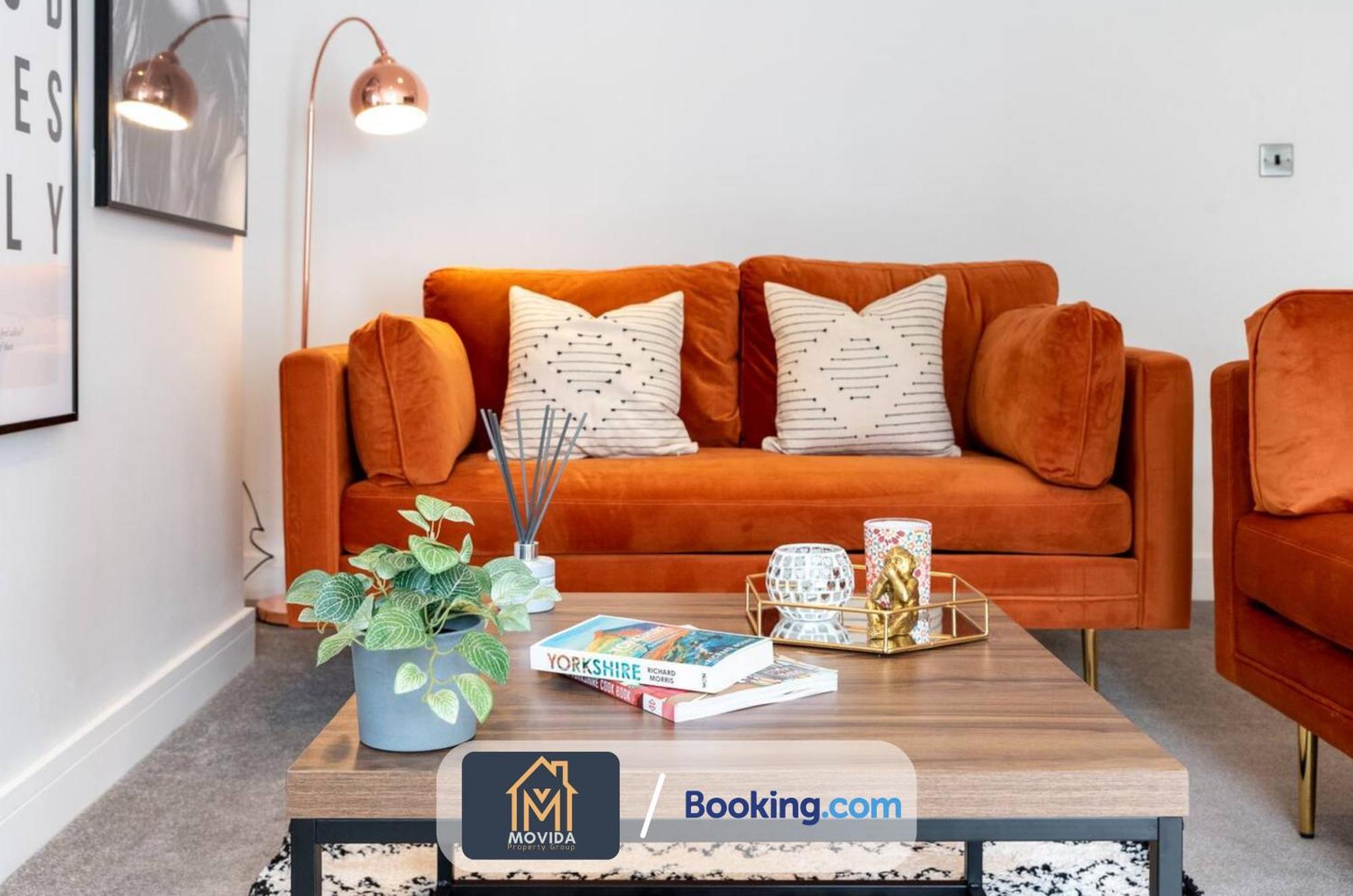 Stylish Two Bed Town Centre Apartment By Movida Property Group Short Lets & Serviced Accommodation With Parking Harrogate Exteriör bild