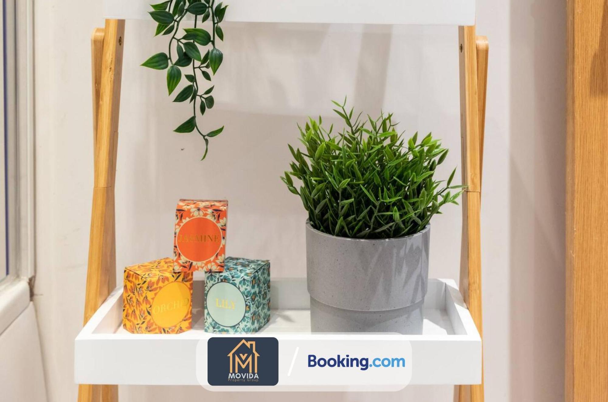 Stylish Two Bed Town Centre Apartment By Movida Property Group Short Lets & Serviced Accommodation With Parking Harrogate Exteriör bild