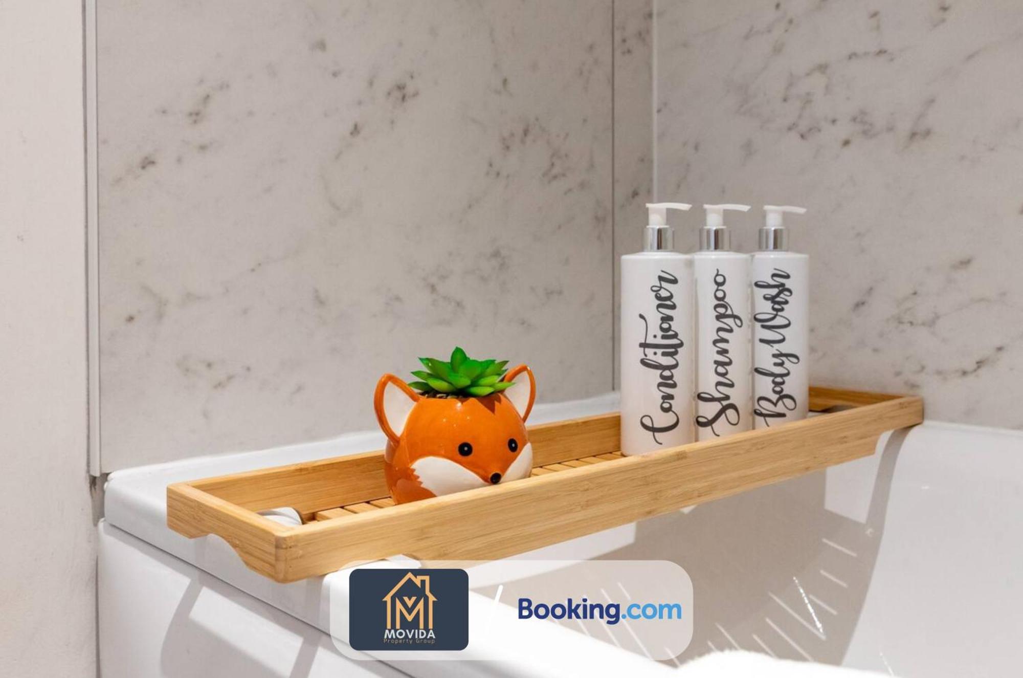 Stylish Two Bed Town Centre Apartment By Movida Property Group Short Lets & Serviced Accommodation With Parking Harrogate Exteriör bild